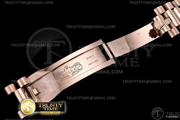 1216 RDD0219G – DayDate 36mm Practical 693